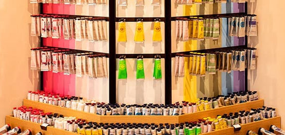 kremes-gia-olous-pos-na-epilekseis-krema-xerion-loccitane