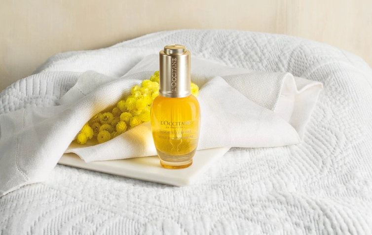 divine-youth-oil-proti-paraggelia-loccitane